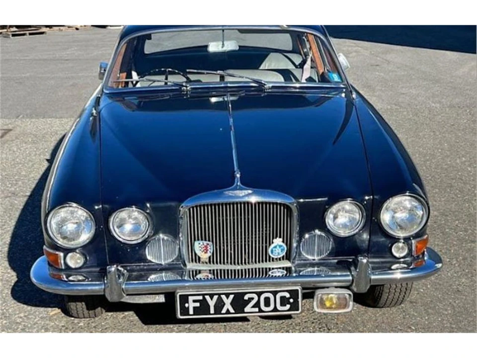 1965 Jaguar Mark X - Image 9 of 17