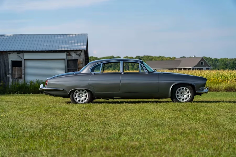 1965 Jaguar Mark X - Image 2 of 24