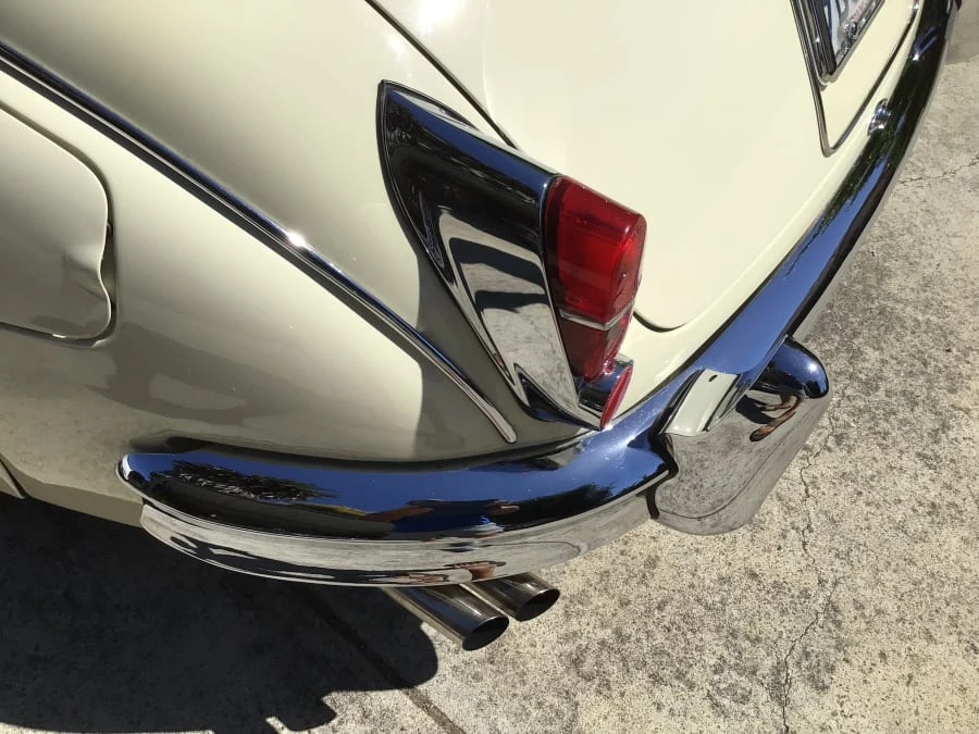1965 Jaguar Mark II - Image 8 of 23