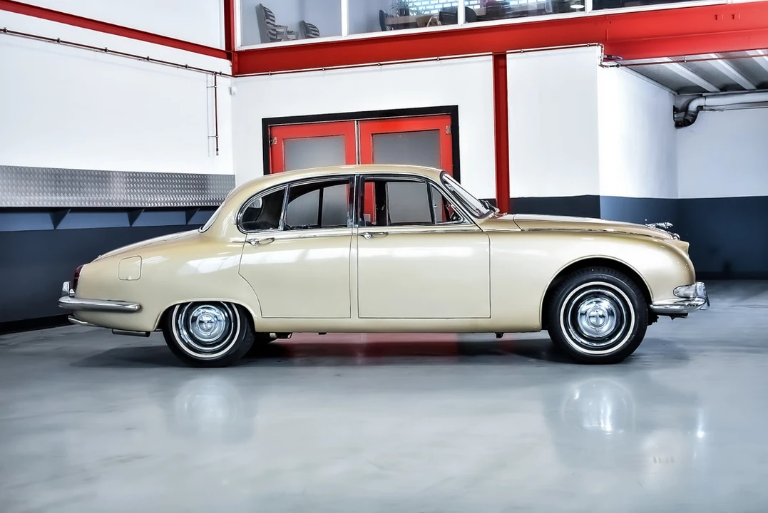 1965 Jaguar S-Type 1st Gen - Image 18 of 30
