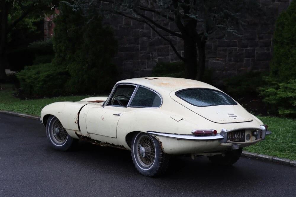 1965 Jaguar E-Type Series 1 - Image 6 of 8