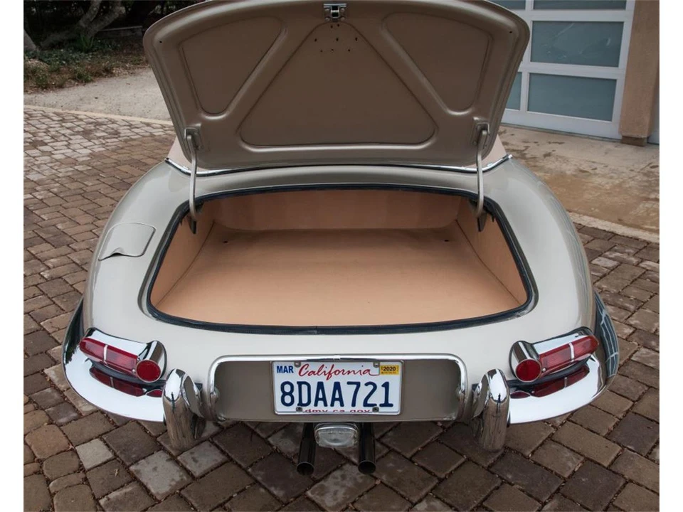 1965 Jaguar E-Type Series 1 - Image 15 of 18