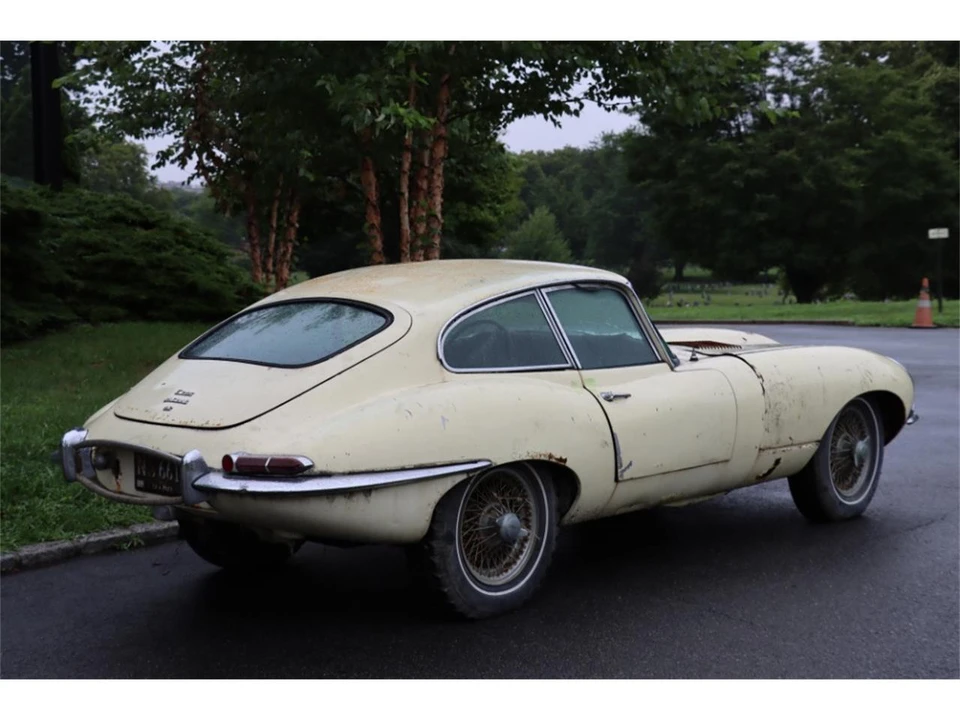1965 Jaguar E-Type Series 1 - Image 5 of 8