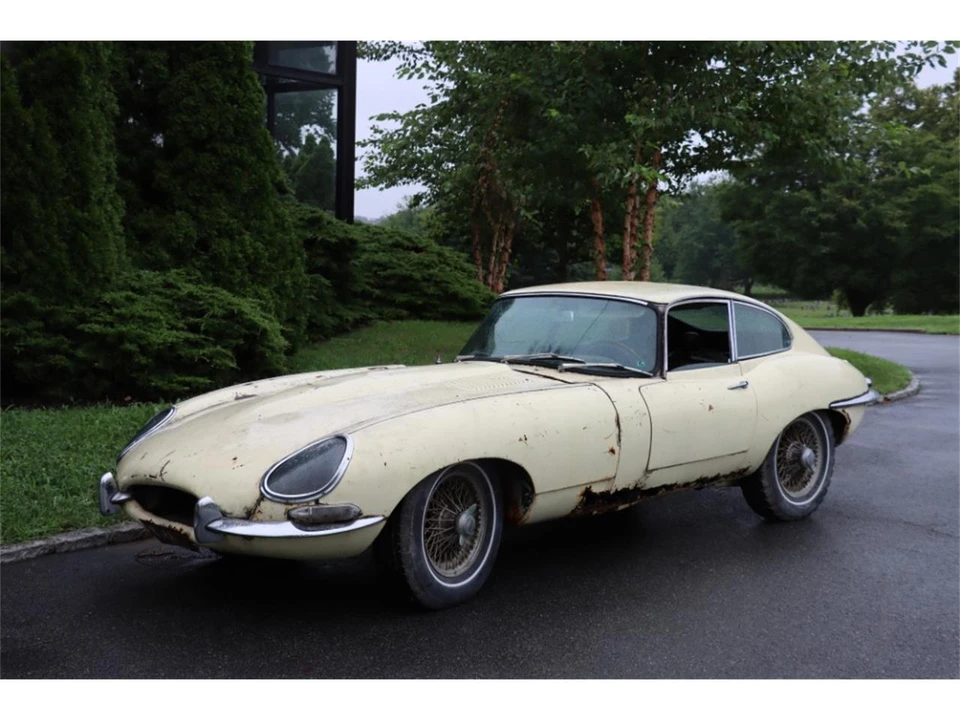 1965 Jaguar E-Type Series 1 - Image 2 of 8