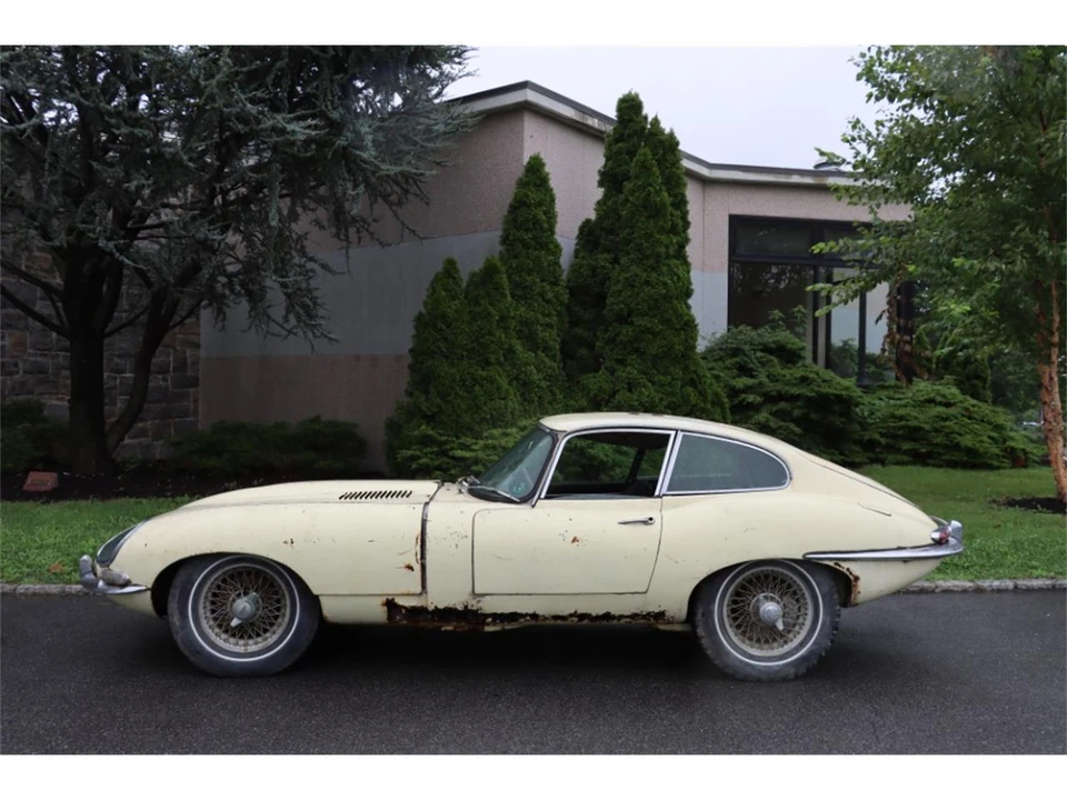 1965 Jaguar E-Type Series 1 - Image 4 of 8