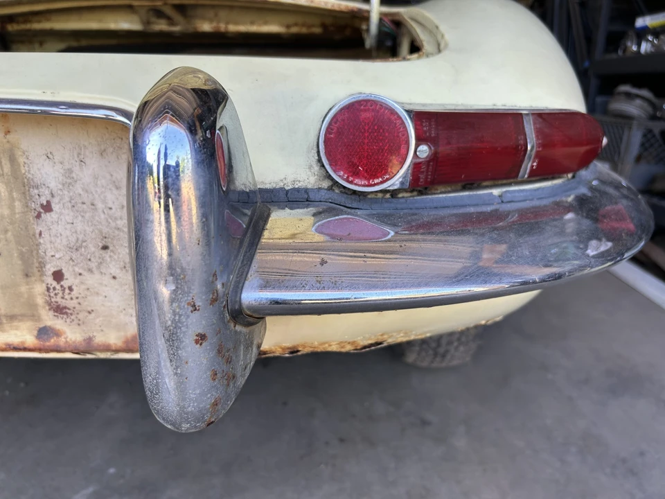 1965 Jaguar E-Type Series 1 - Image 28 of 31