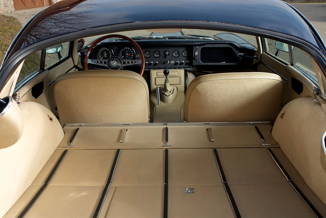 1965 Jaguar E-Type Series 1 - Image 5 of 9