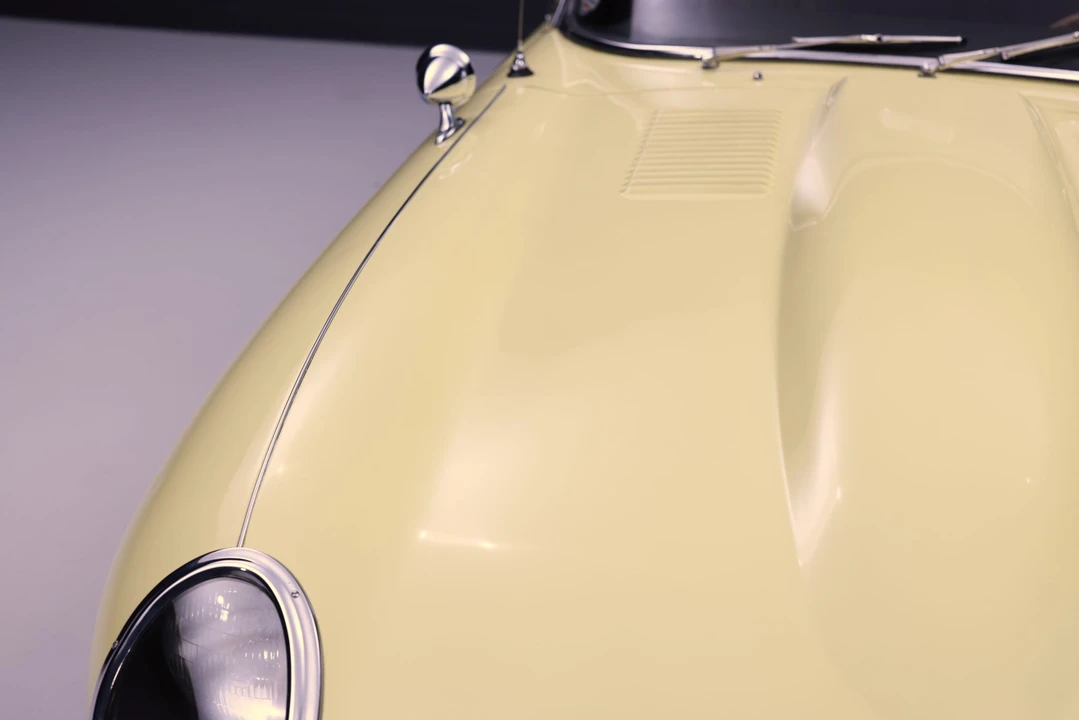 1965 Jaguar E-Type Series 1 - Image 27 of 31