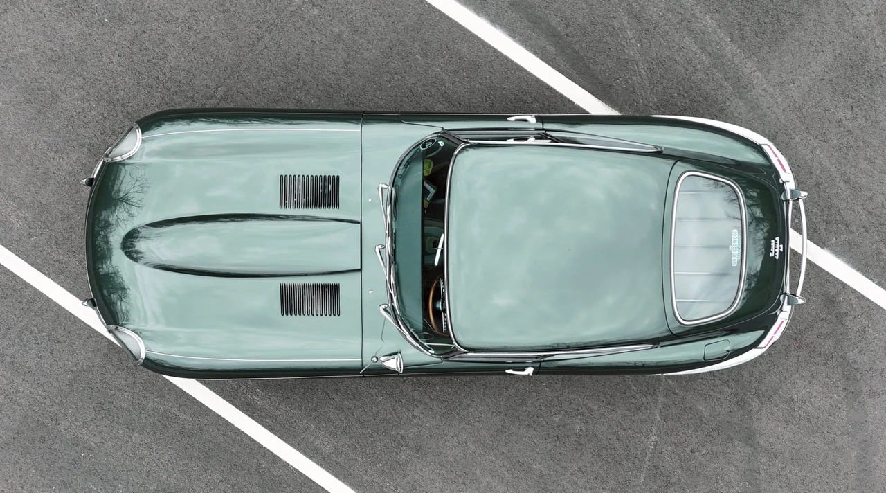 1965 Jaguar E-Type Series 1 - Image 28 of 31