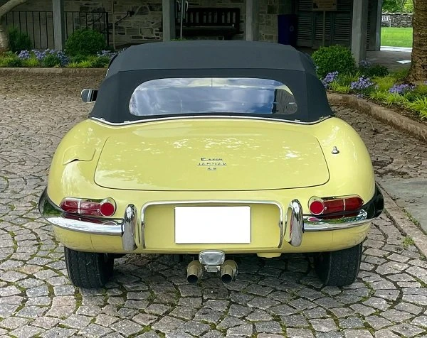 1965 Jaguar E-Type Series 1 - Image 2 of 3