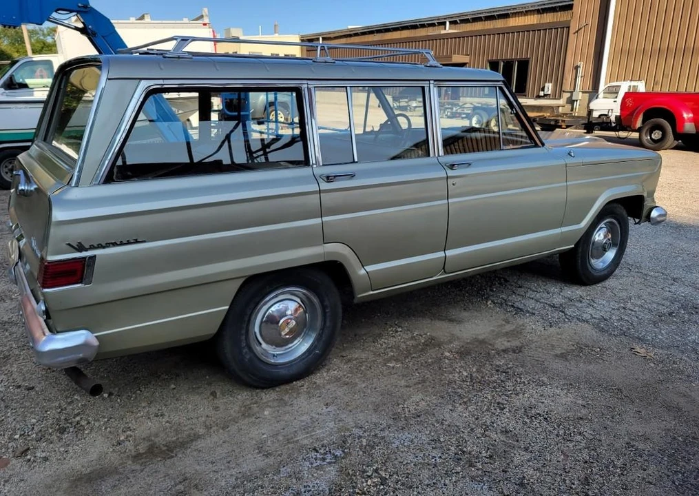 1965 Jeep SJ Wagoneer - Image 25 of 31