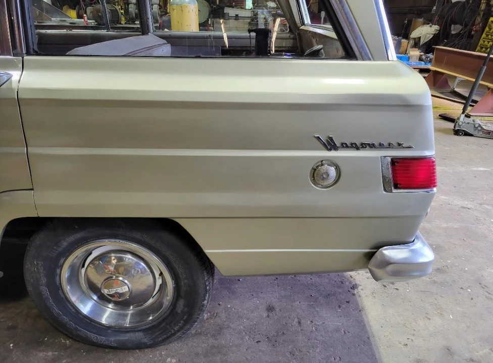 1965 Jeep SJ Wagoneer - Image 19 of 31