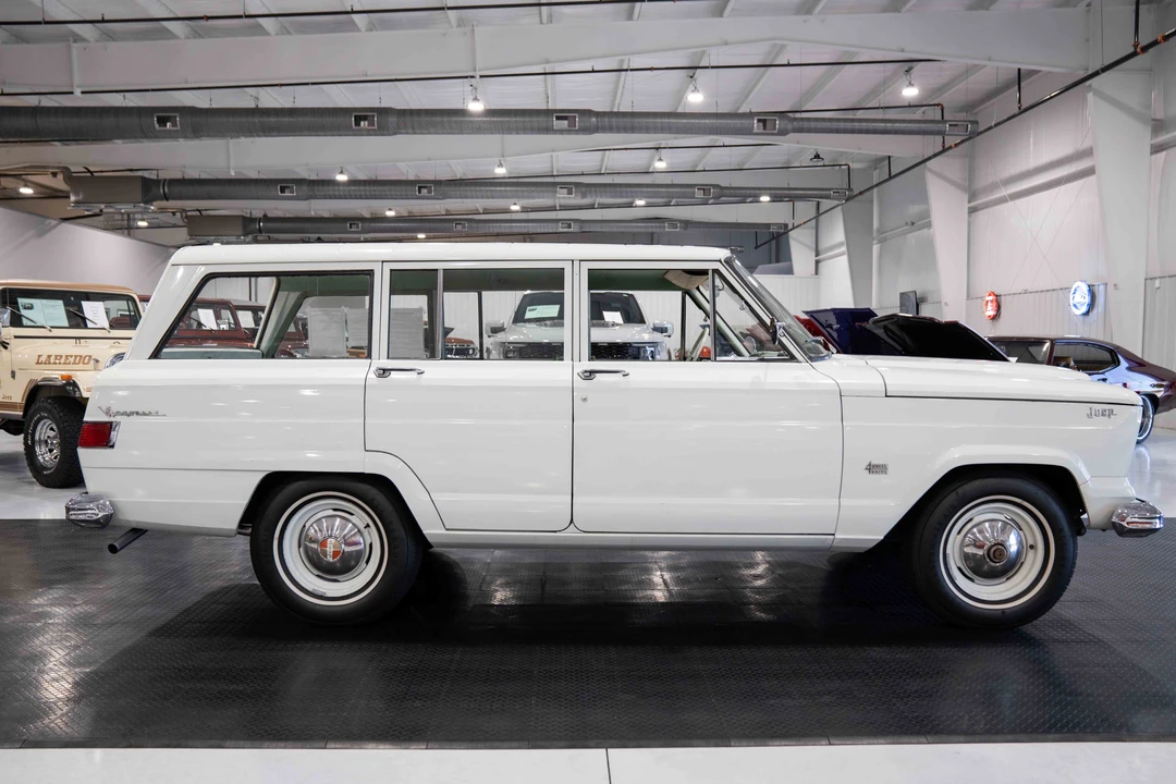 1965 Jeep SJ Wagoneer - Image 8 of 31
