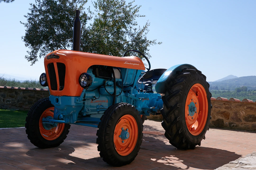 1965 Lamborghini Tractors - Image 4 of 31