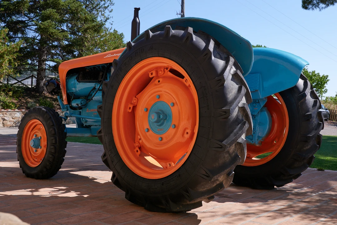 1965 Lamborghini Tractors - Image 5 of 31