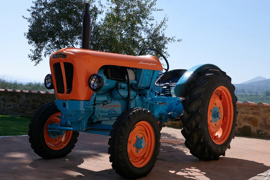 1965 Lamborghini Tractors - Image 2 of 31