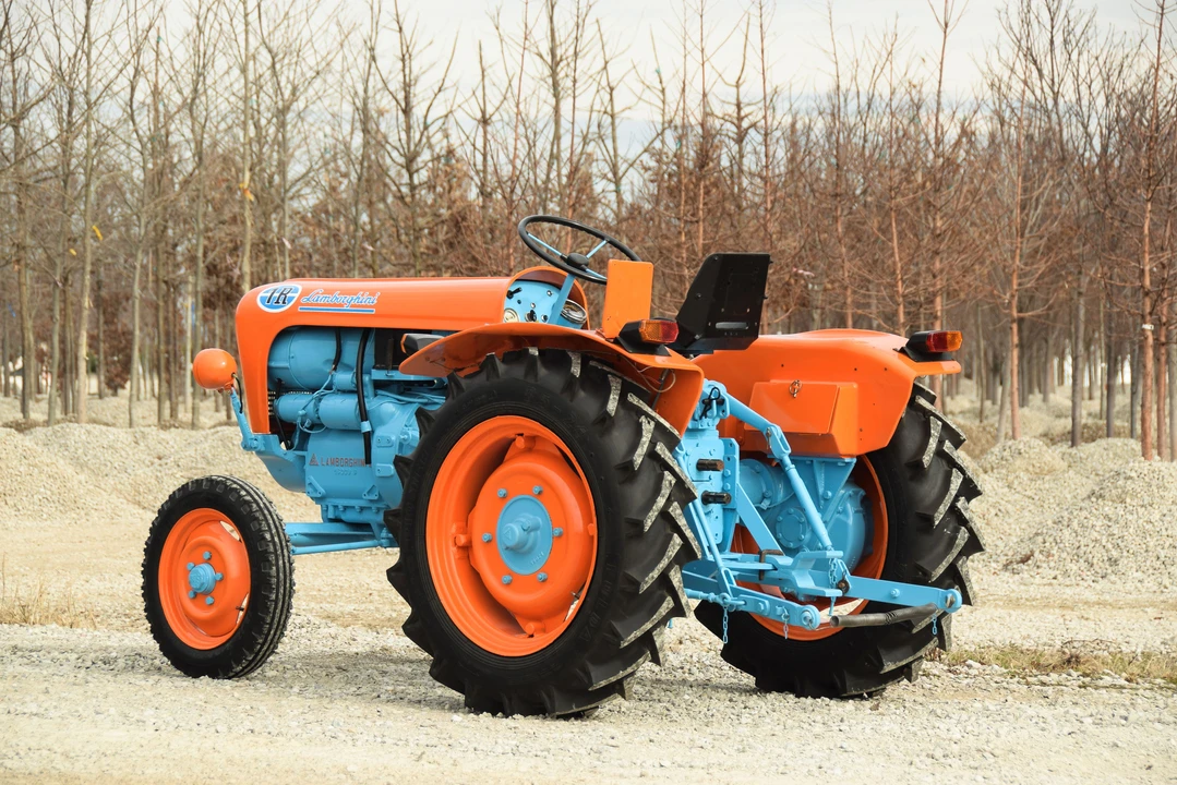 1965 Lamborghini Tractors - Image 8 of 21