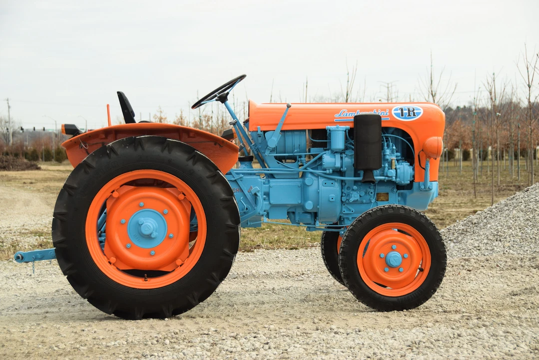 1965 Lamborghini Tractors - Image 4 of 21