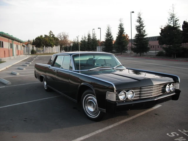 1965 Lincoln Continental 4th Gen - Image 2 of 3
