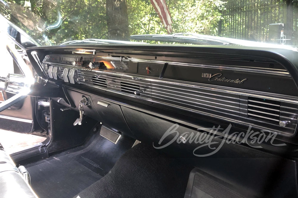 1965 Lincoln Continental 4th Gen - Image 23 of 29