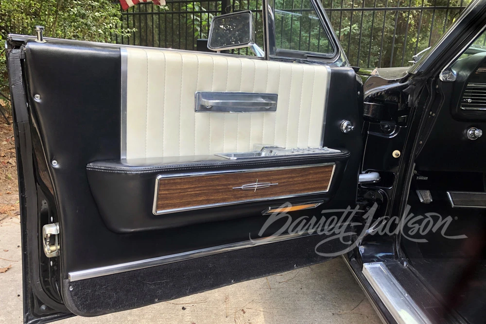1965 Lincoln Continental 4th Gen - Image 26 of 29