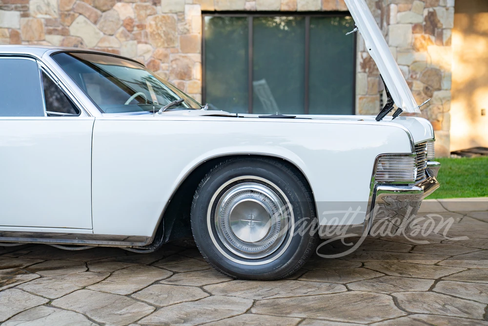 1965 Lincoln Continental 4th Gen - Image 16 of 31