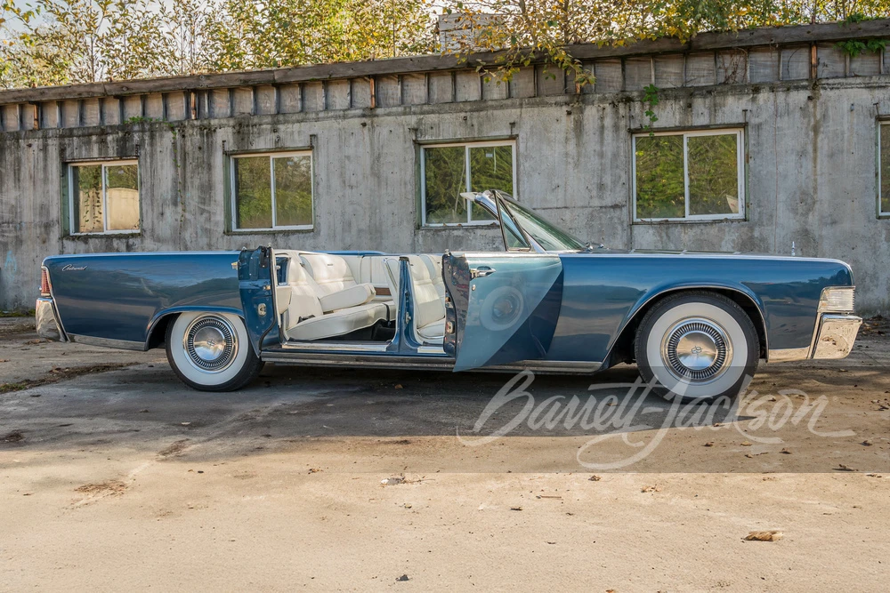 1965 Lincoln Continental 4th Gen - Image 15 of 31