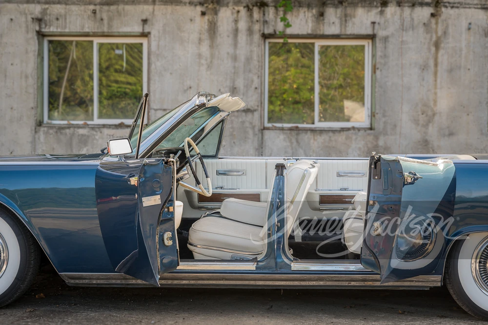 1965 Lincoln Continental 4th Gen - Image 14 of 31