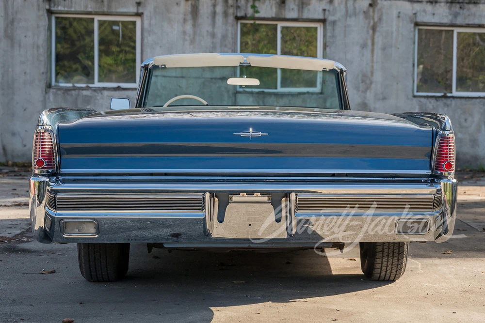1965 Lincoln Continental 4th Gen - Image 26 of 31