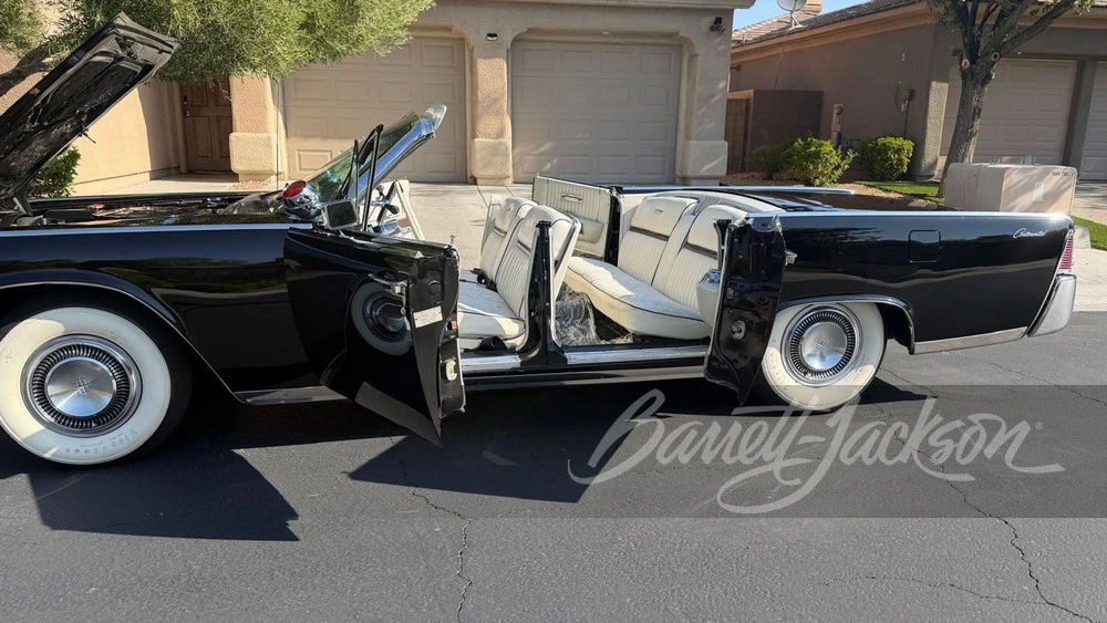 1965 Lincoln Continental 4th Gen - Image 7 of 14
