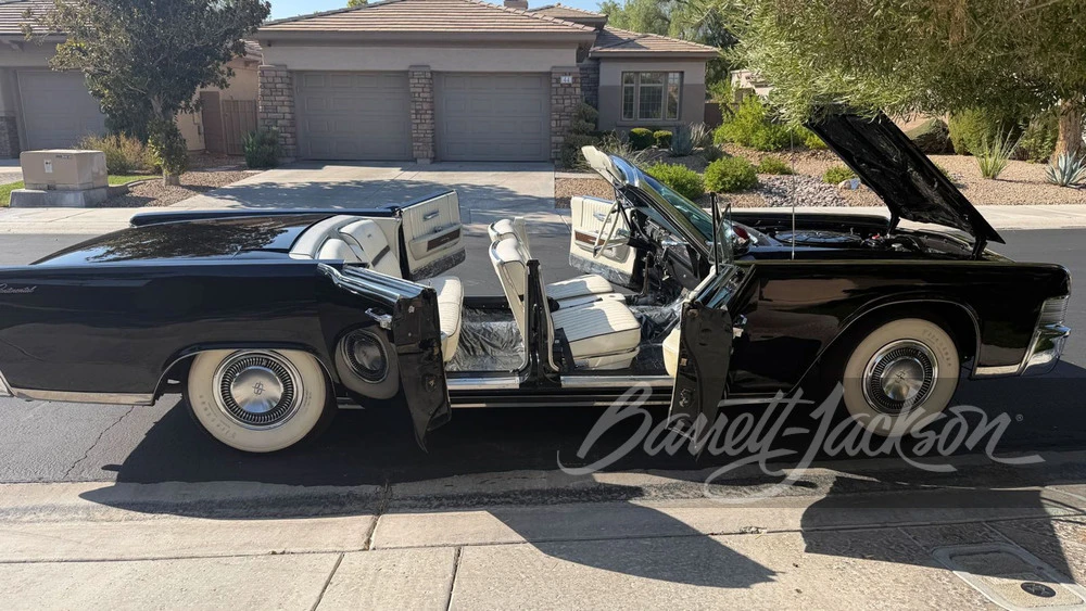 1965 Lincoln Continental 4th Gen - Image 8 of 14