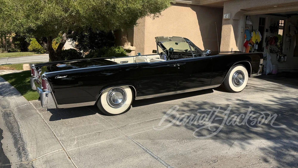1965 Lincoln Continental 4th Gen - Image 10 of 14