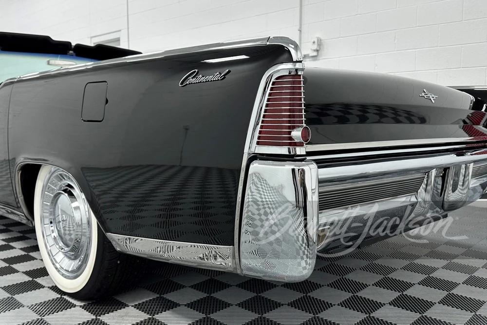 1965 Lincoln Continental 4th Gen - Image 26 of 27