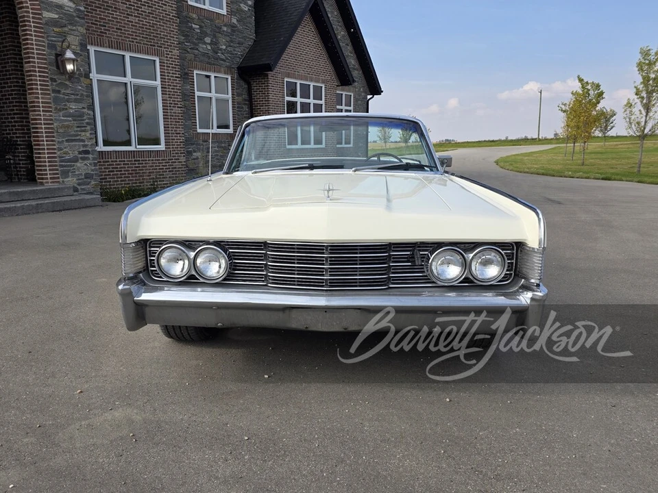 1965 Lincoln Continental 4th Gen - Image 10 of 31