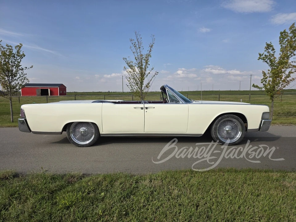 1965 Lincoln Continental 4th Gen - Image 22 of 31
