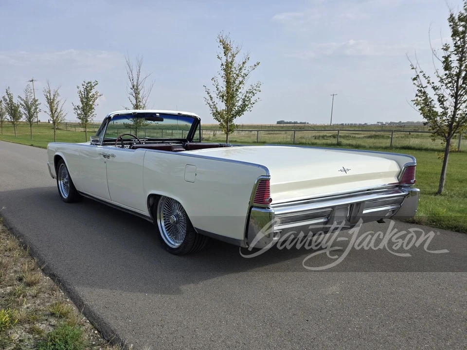 1965 Lincoln Continental 4th Gen - Image 23 of 31