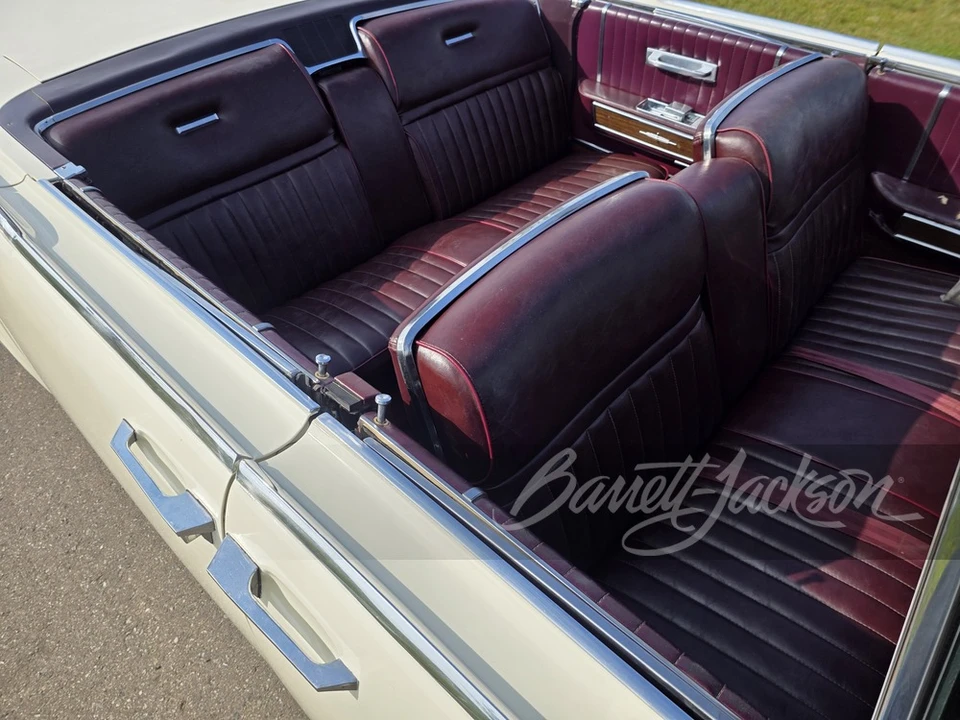 1965 Lincoln Continental 4th Gen - Image 24 of 31