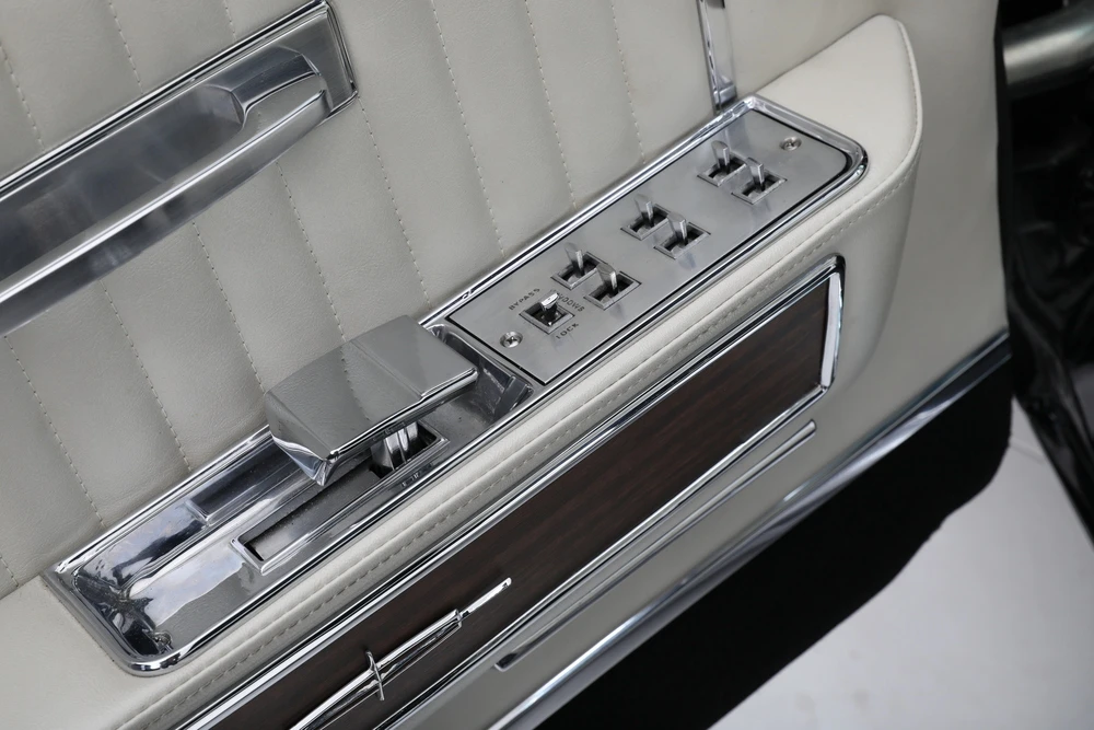 1965 Lincoln Continental 4th Gen - Image 14 of 16