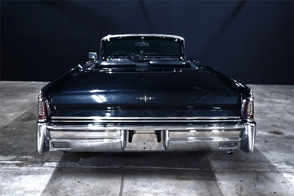 1965 Lincoln Continental 4th Gen - Image 5 of 8