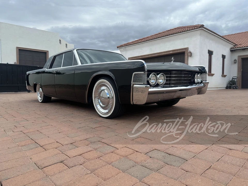 1965 Lincoln Continental 4th Gen - Image 7 of 13
