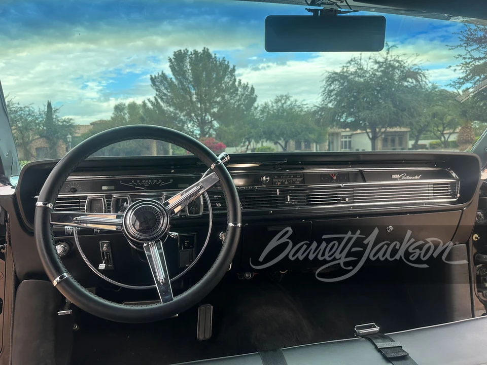 1965 Lincoln Continental 4th Gen - Image 10 of 13