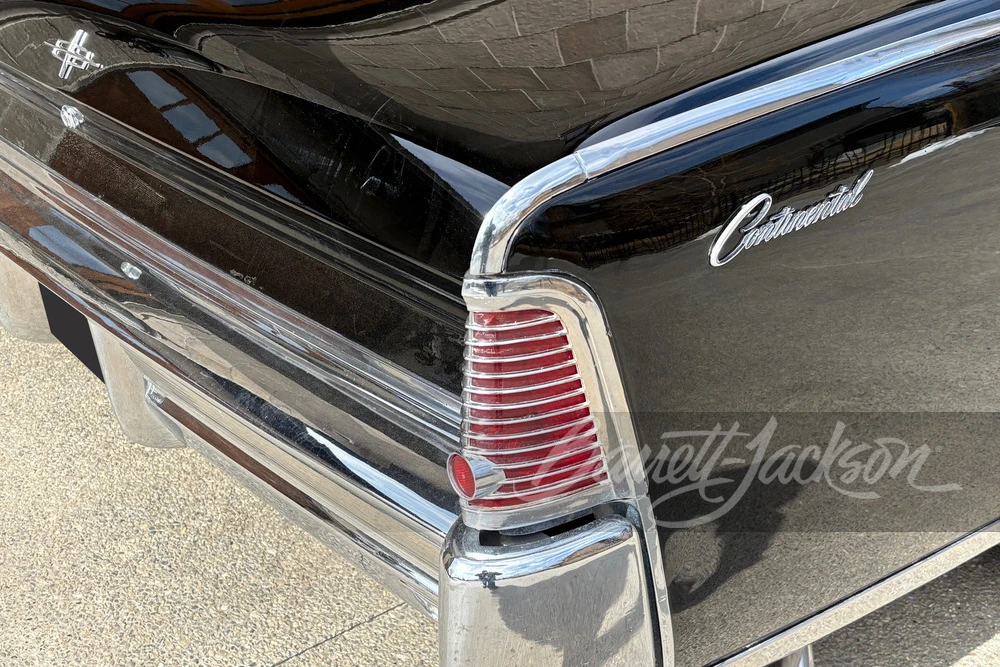 1965 Lincoln Continental 4th Gen - Image 22 of 27