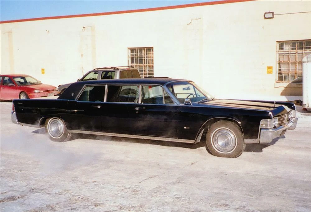 1965 Lincoln Continental 4th Gen - Image 5 of 5