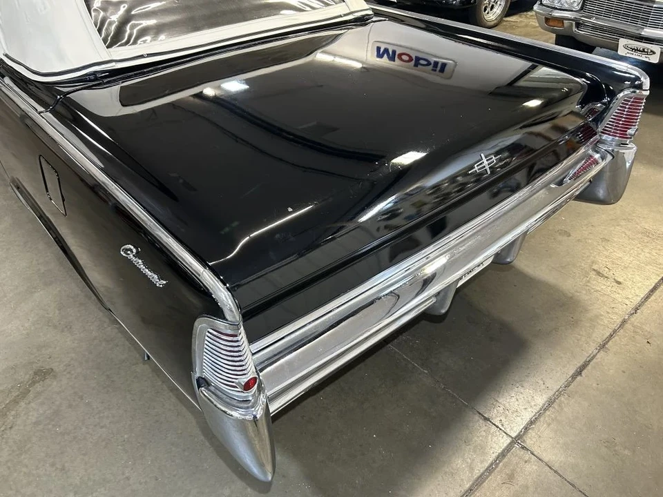 1965 Lincoln Continental 4th Gen - Image 19 of 21