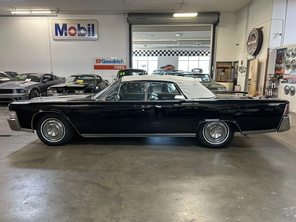 1965 Lincoln Continental 4th Gen - Image 7 of 21