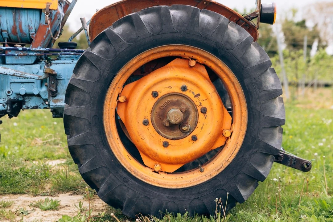 1965 Lamborghini Tractors - Image 17 of 30