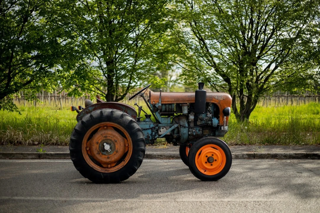 1965 Lamborghini Tractors - Image 4 of 30