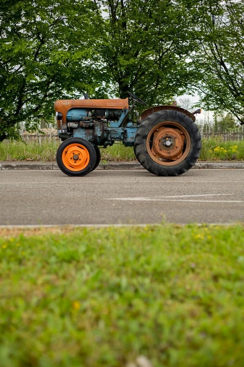 1965 Lamborghini Tractors - Image 12 of 30