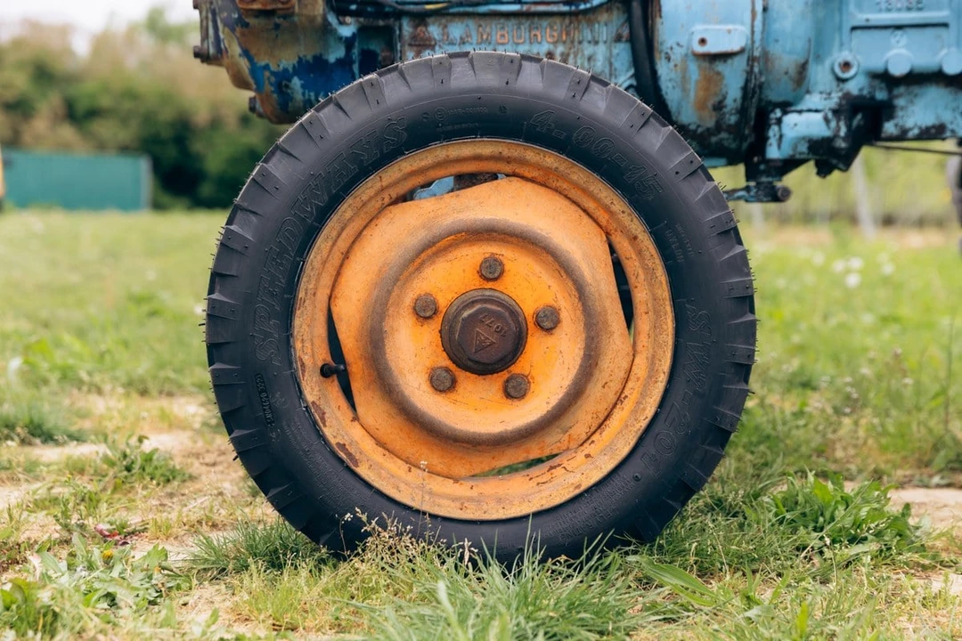 1965 Lamborghini Tractors - Image 18 of 30