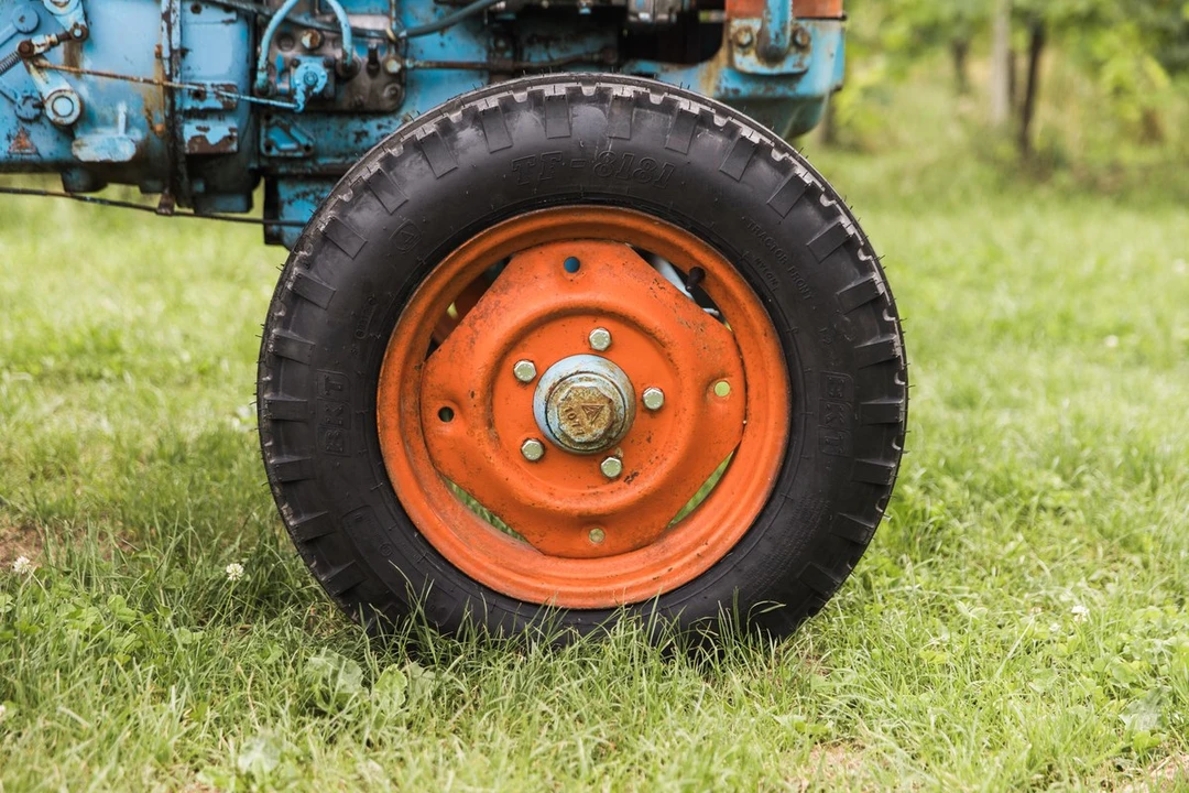 1965 Lamborghini Tractors - Image 16 of 30